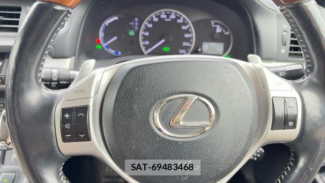 Lexus CT 2011-10 8653130-8