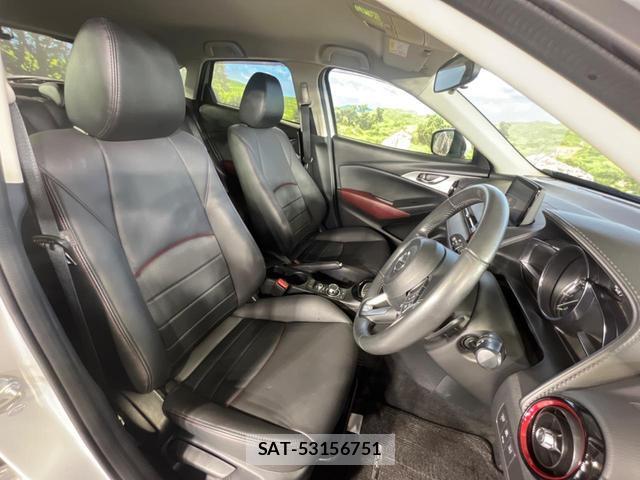 Mazda CX-3 2017-08 8647931-7