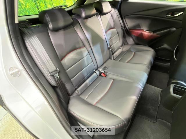 Mazda CX-3 2016-08 8651497-9