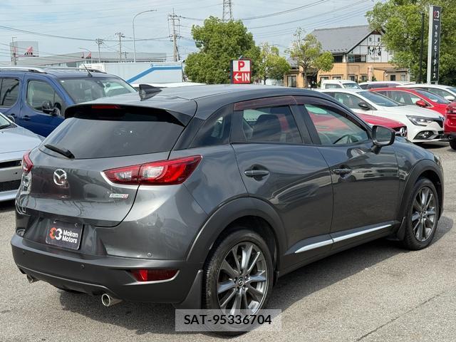 Mazda CX-3 2017-01 8651814-11