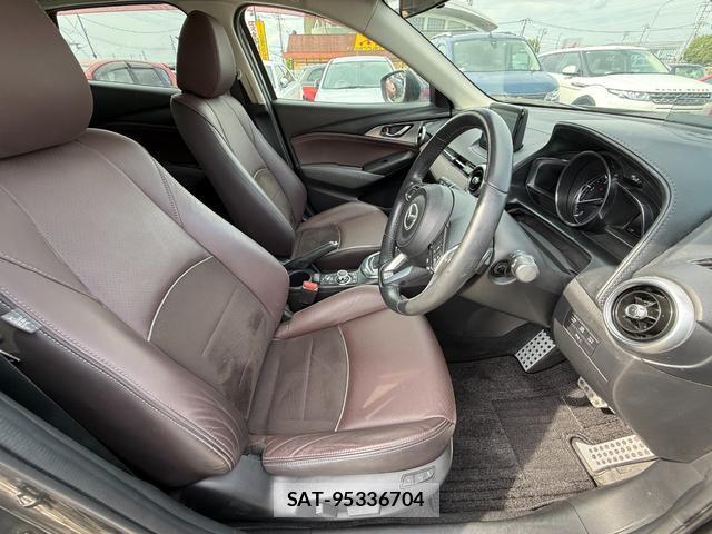 Mazda CX-3 2017-01 8651814-4