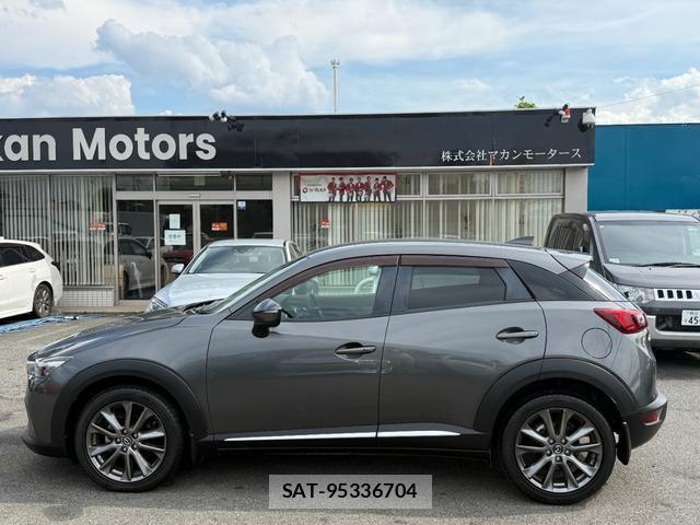 Mazda CX-3 2017-01 8651814-8