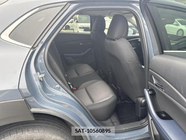 Mazda CX-30 2022-08 8647252-4