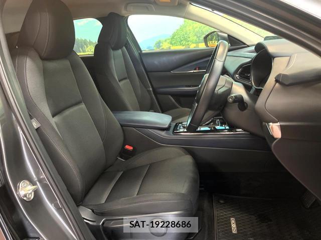Mazda CX-30 2023-08 8649220-7