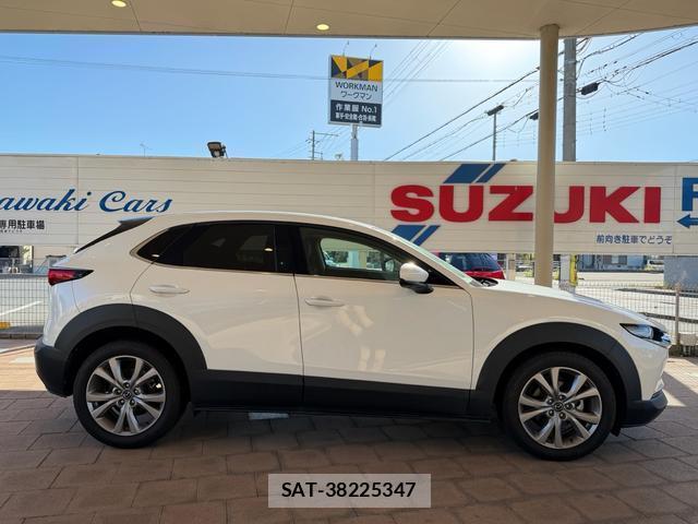 Mazda CX-30 2021-05 8649391-2