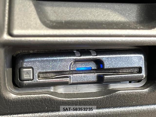 Mazda CX-30 2021-09 8649999-5