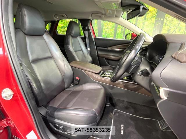 Mazda CX-30 2021-09 8649999-7