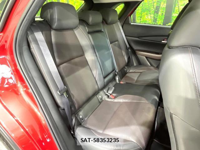 Mazda CX-30 2021-09 8649999-8
