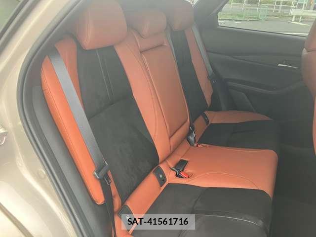 Mazda CX-30 2023-12 8650868-6