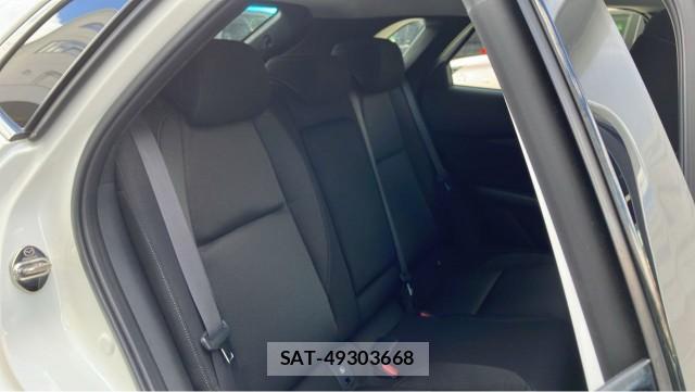 Mazda CX-30 2020-03 8651472-6