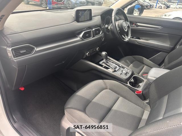 Mazda CX-5 2018-09 8649978-11