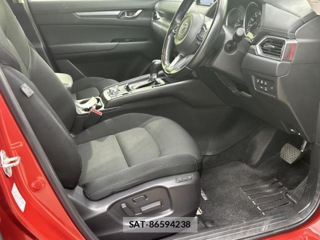 Mazda CX-5 2018-10 8653463-3