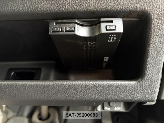 Nissan DAYZ ROOX 2018-06 8647467-10