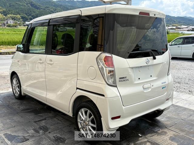 Nissan DAYZ ROOX 2015-09 8647474-1