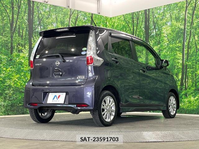 Nissan DAYZ 2013-11 8647851-16