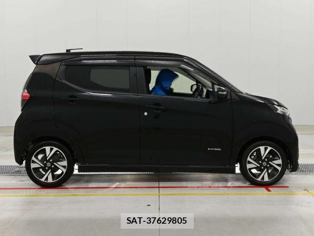 Nissan DAYZ 2022-01 8648035-3