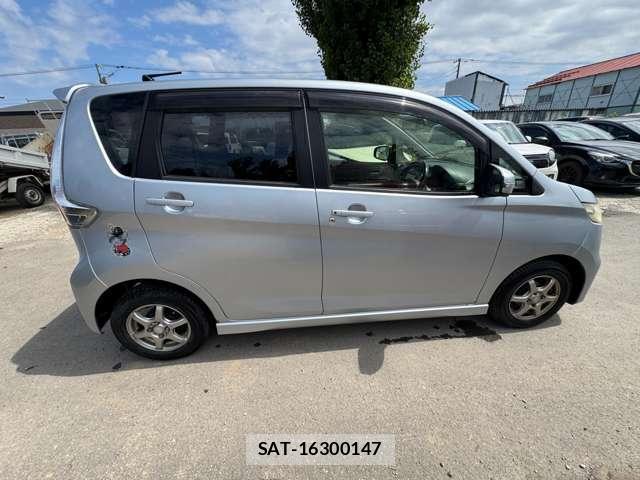 Nissan DAYZ 2013-11 8651768-11