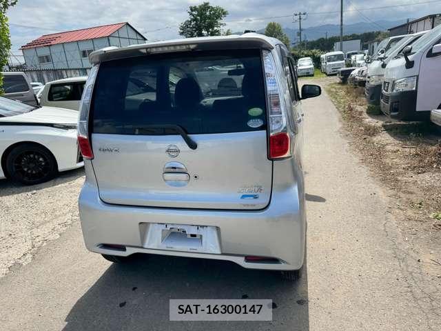 Nissan DAYZ 2013-11 8651768-9