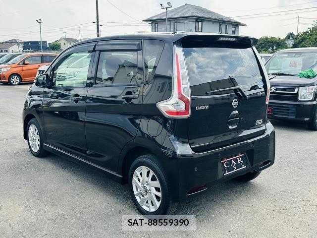 Nissan DAYZ 2018-07 8653300-7