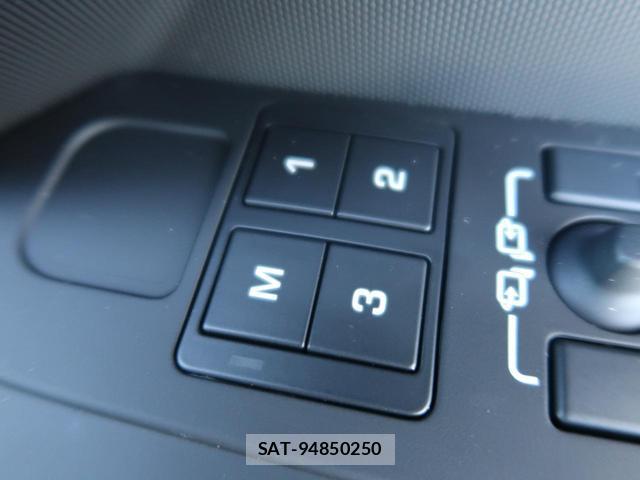 Land Rover DEFENDER 2025-12 8648247-11