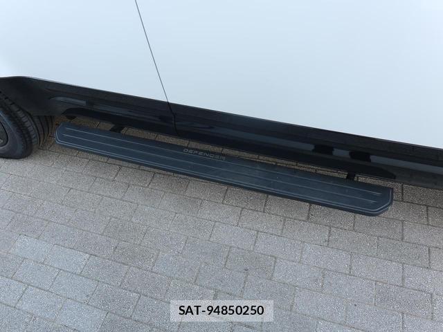 Land Rover DEFENDER 2025-12 8648247-2