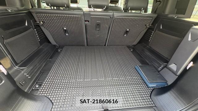 Land Rover DEFENDER 2023-04 8651464-17