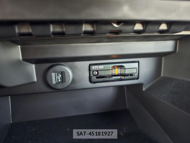 Mitsubishi DELICA 2022-09 8652051-11