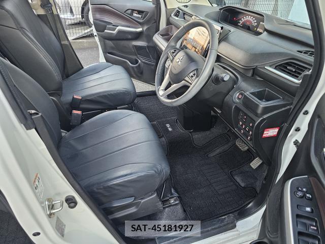 Mitsubishi DELICA 2022-09 8652051-4