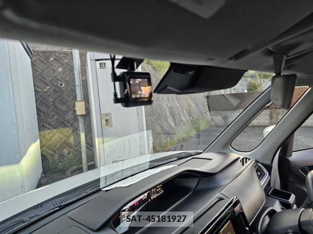 Mitsubishi DELICA 2022-09 8652051-9