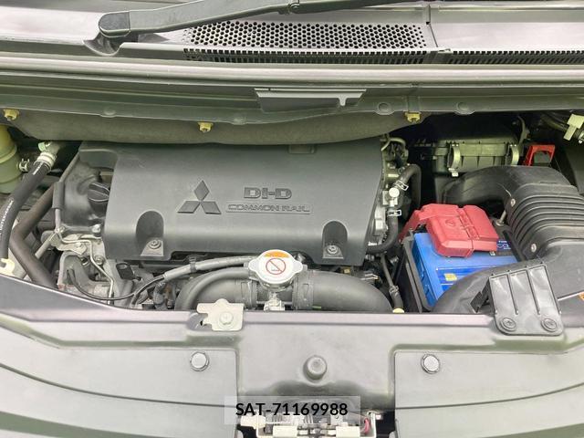 Mitsubishi DELICA 2015-02 8648764-18