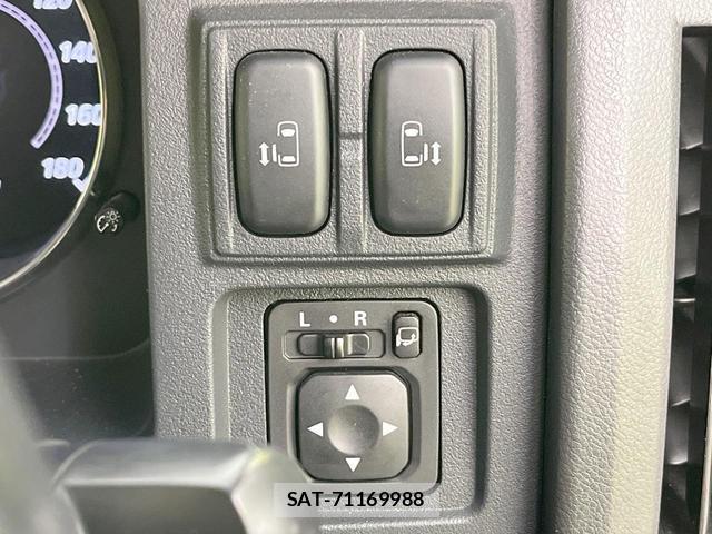 Mitsubishi DELICA 2015-02 8648764-4