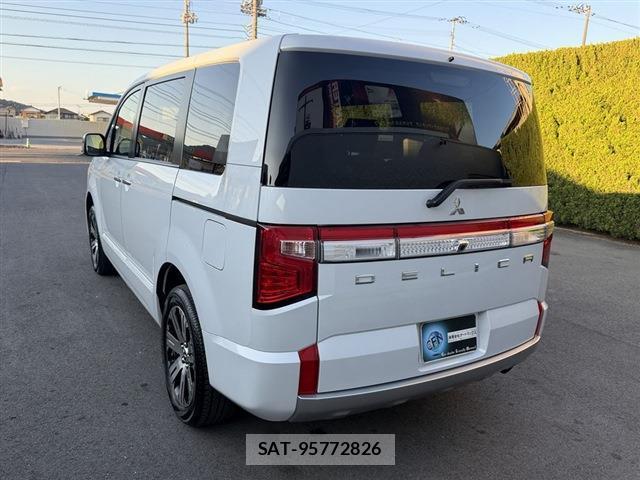 Mitsubishi DELICA 2024-10 8650896-14