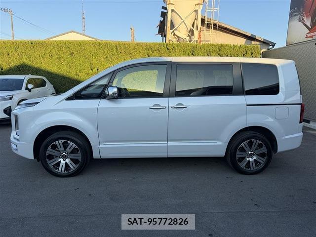 Mitsubishi DELICA 2024-10 8650896-2