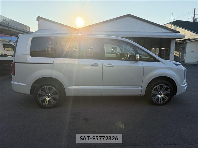 Mitsubishi DELICA 2024-10 8650896-3
