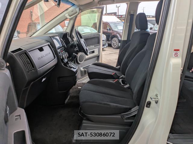 Mitsubishi DELICA 2016-01 8650934-14