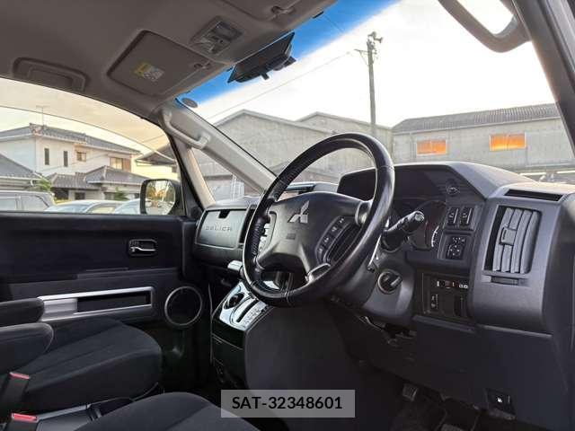 Mitsubishi DELICA 2016-05 8652876-10