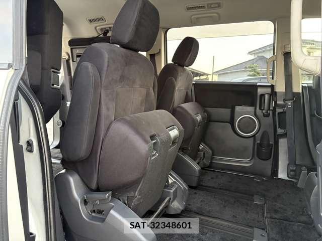 Mitsubishi DELICA 2016-05 8652876-15