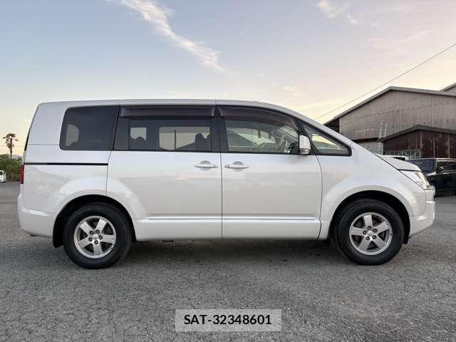 Mitsubishi DELICA 2016-05 8652876-3