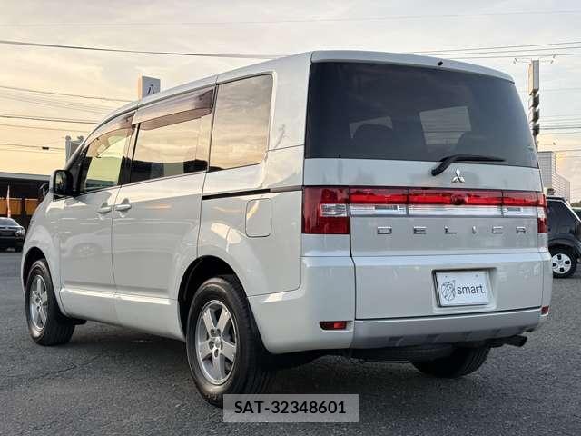 Mitsubishi DELICA 2016-05 8652876-5