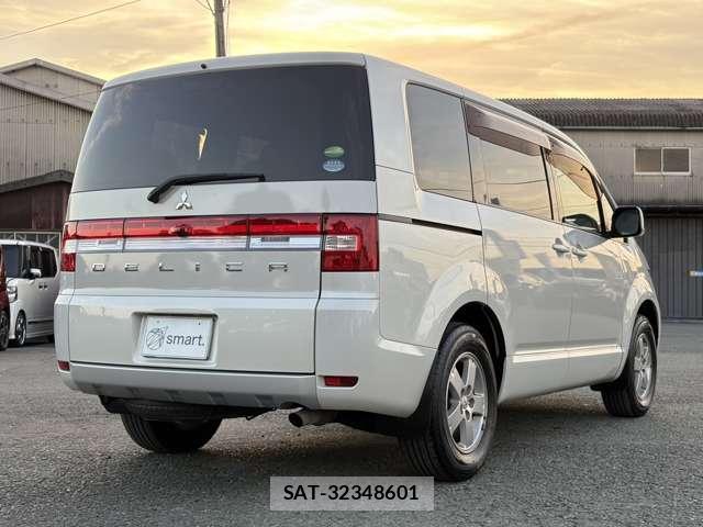 Mitsubishi DELICA 2016-05 8652876-7