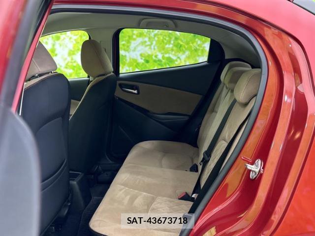 Mazda DEMIO 2017-05 8647772-6