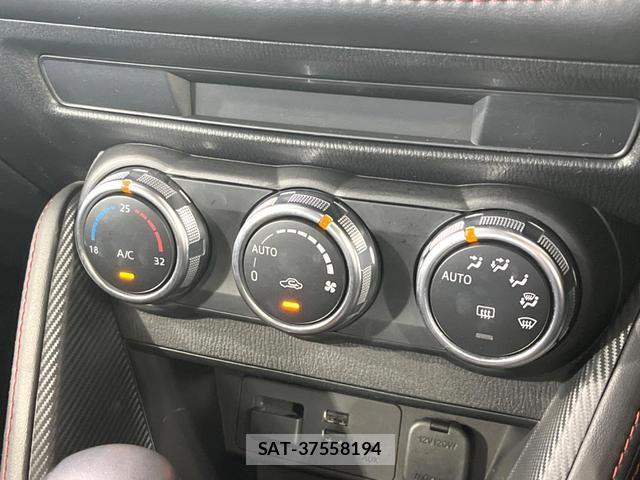 Mazda DEMIO 2015-06 8647877-6
