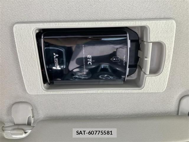 Mazda DEMIO 2018-07 8648439-16