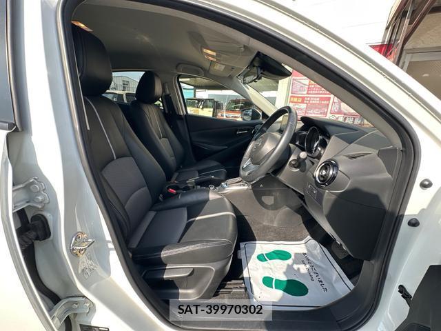 Mazda DEMIO 2016-01 8649776-9