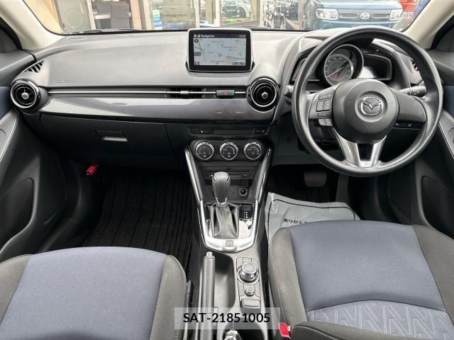 Mazda DEMIO 2016-08 8649790-1