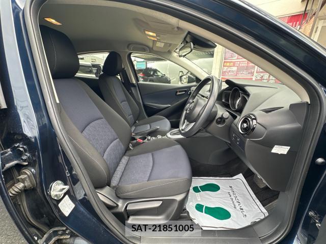 Mazda DEMIO 2016-08 8649790-8