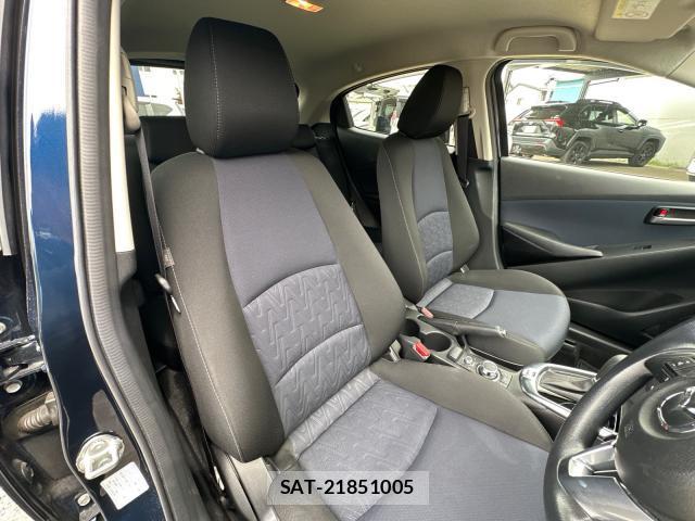 Mazda DEMIO 2016-08 8649790-9