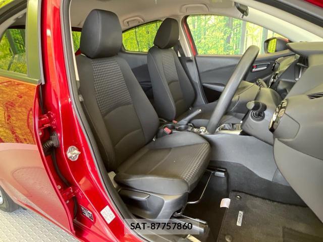 Mazda DEMIO 2017-12 8650945-8