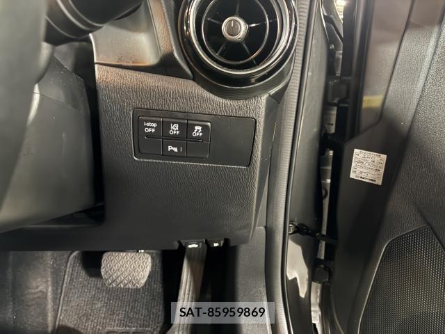 Mazda DEMIO 2017-09 8652805-18