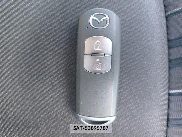 Mazda DEMIO 2017-08 8653359-14